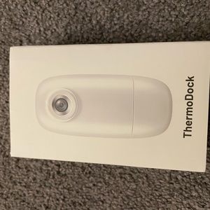 Contactless no battery thermometer